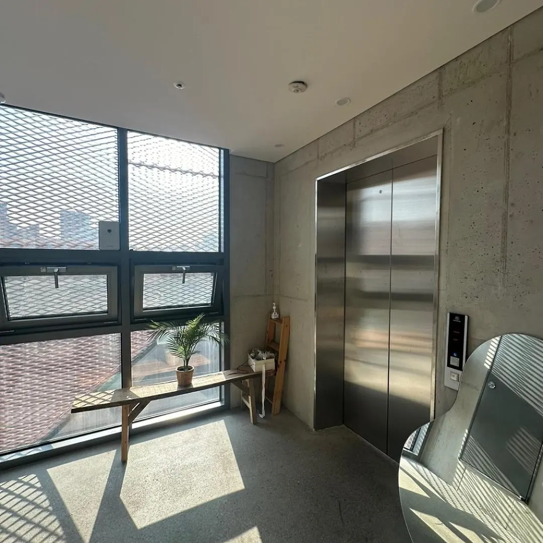 Hongik Univ Station Wave Family Suite #3 Seoel Appartement