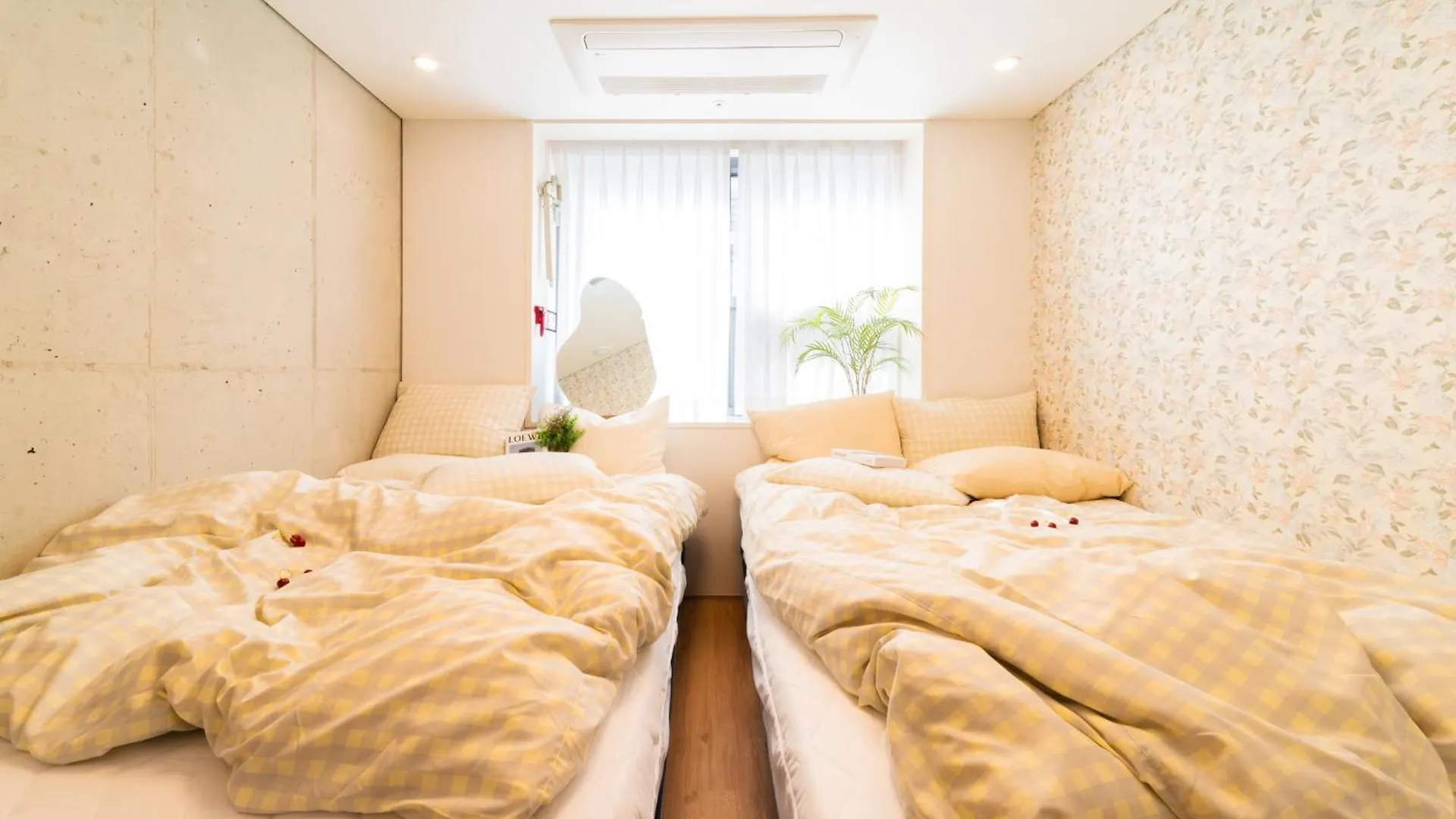 Hongik Univ Station Wave Family Suite #3 سيول 0*,