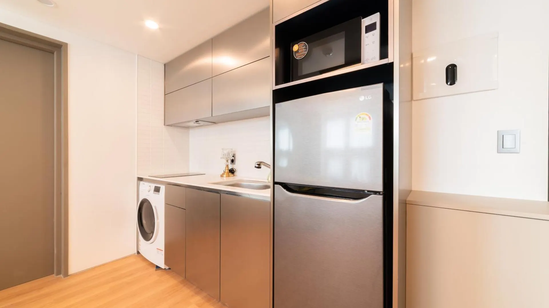 Hongik Univ Station Wave Family Suite #3 سيول